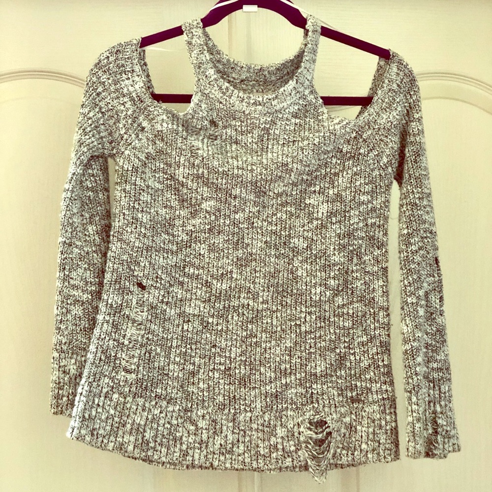 Hollister Women's size small cold shoulder sweater